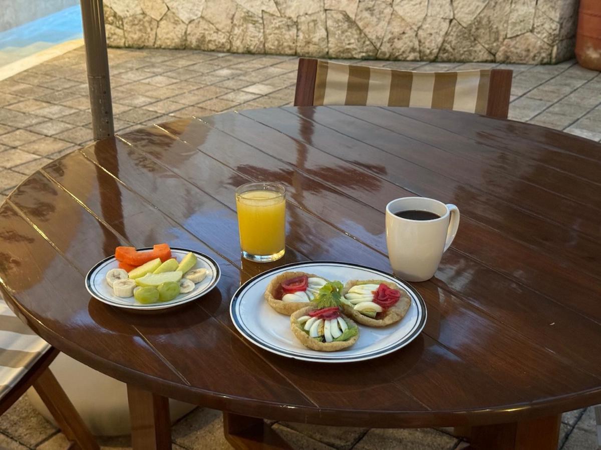 Frater Yucatan Hotel 巴利亚多利德 外观 照片